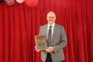 Lake Land College Ag Alumnus Mark Niemerg receives the 2025-2026 Honored Alumnus Award.