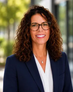 A headshot of Lake Land College alumna Kari Hostetler.